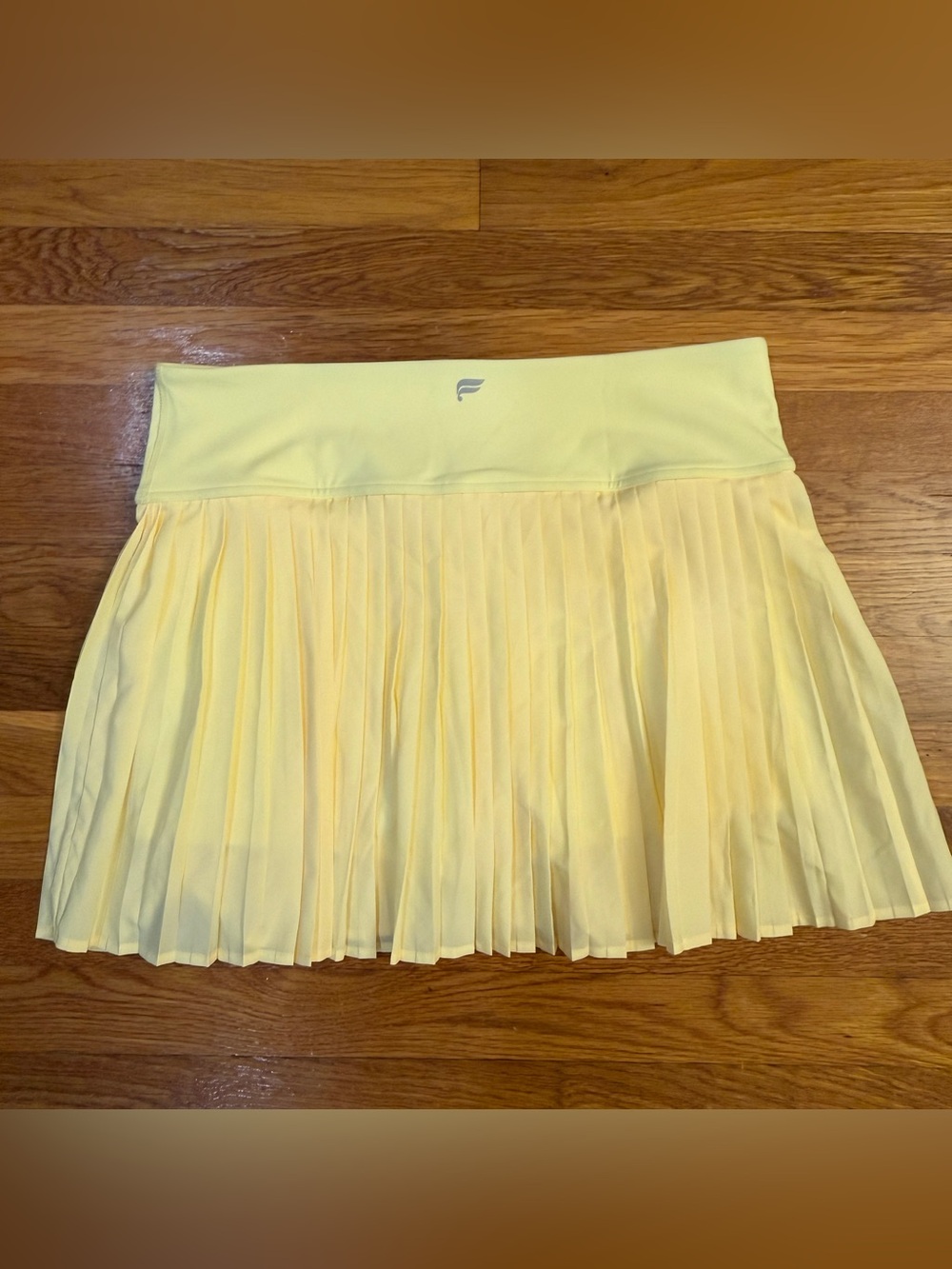 Fabletics Hot Shot Pleated Skirt in Light/Butter Yellow - Size XL Short - Picture 8 of 8